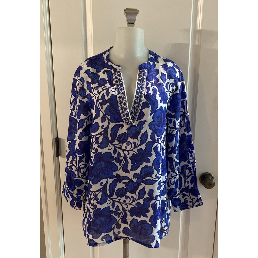 Johnny Was Workshop Size M Blue White Floral Rayon Tunic Top Boho Resort